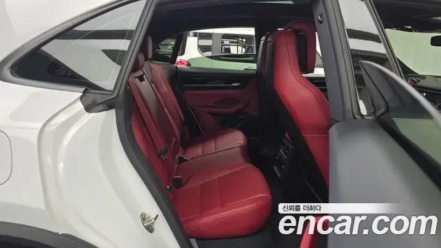 Porsche EV, миниатюра 2
