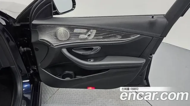 Mercedes-Benz E-Class E350 4MATIC AMG Line, миниатюра 5