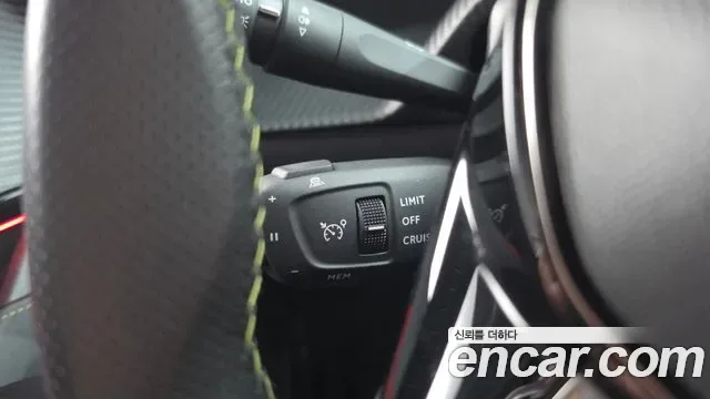 Peugeot E-208 GT Line, миниатюра 29