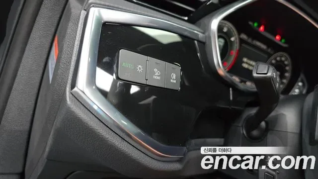 Audi Q3 35 TDI Premium, миниатюра 2