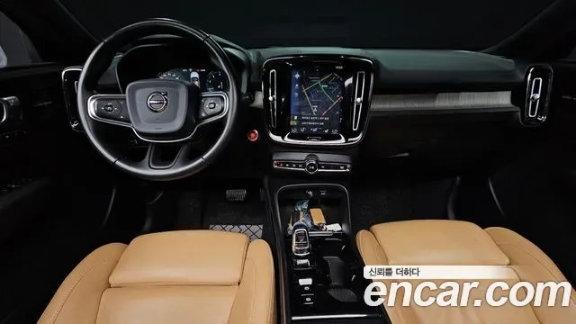 Volvo XC40 T4, миниатюра 2