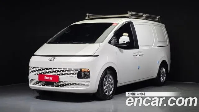 Hyundai Staria 3 мест Modern