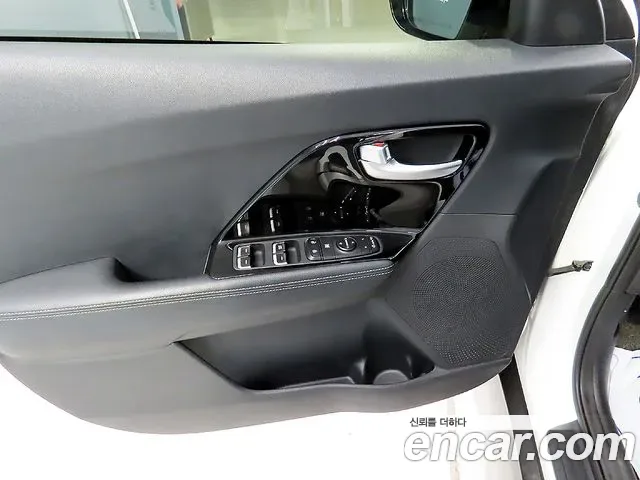 Kia Niro 1.6 HEV Prestige, миниатюра 19