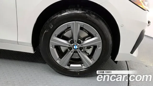BMW 2 (U06) 220i, миниатюра 3