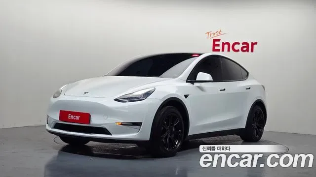 Tesla Y RWD