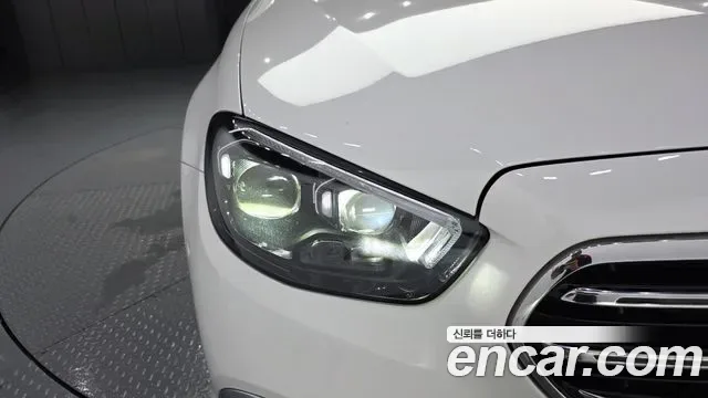 Mercedes-Benz E-Class E450 4MATIC, миниатюра 5