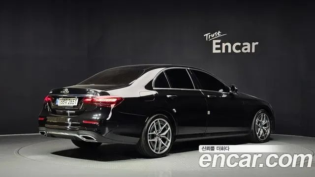 Mercedes-Benz E-Class E220d 4MATIC AMG Line, миниатюра 3