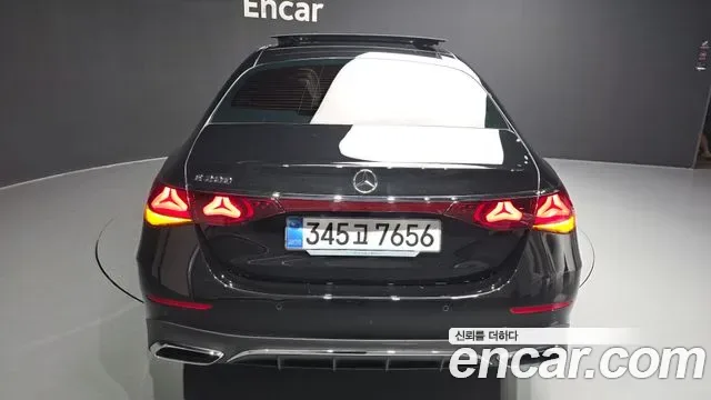 Mercedes-Benz E-Class E200 AMG Line, миниатюра 12