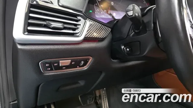 BMW X6 M50i, миниатюра 17