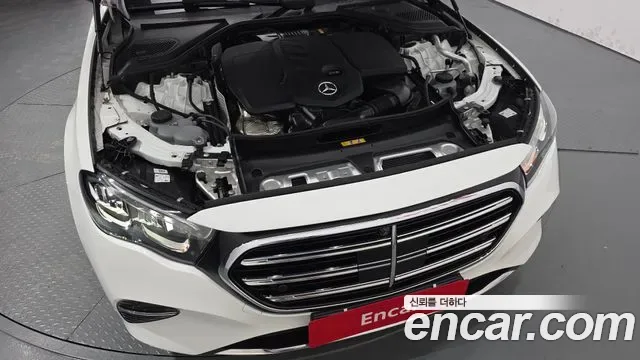 Mercedes-Benz E-Class E220d 4MATIC, миниатюра 16