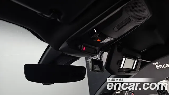 Peugeot E-2008 EV GT, миниатюра 5