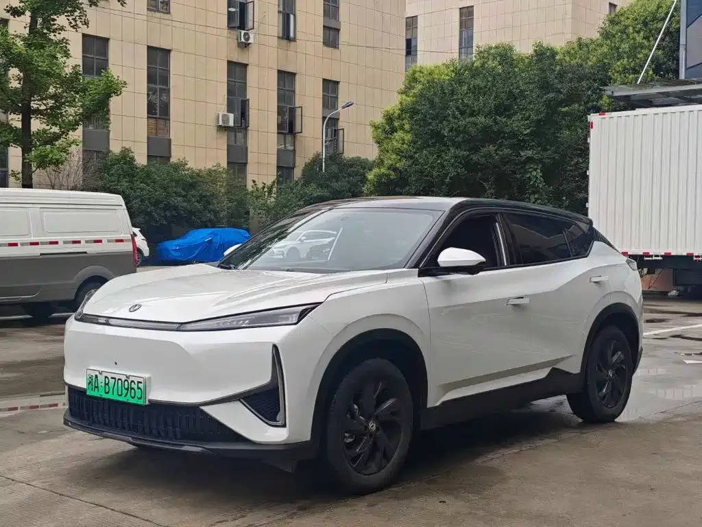 Dongfeng Fengshen L7
