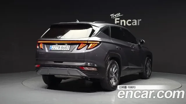 Hyundai TUCSON Inspiration 2WD, миниатюра 2