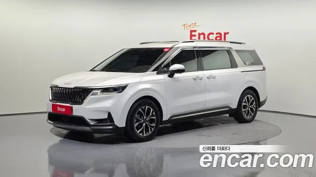 Kia Carnival дизель 9 мест Signature