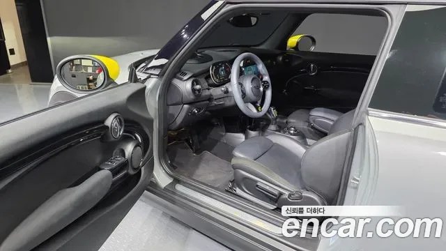 MINI Cooper SE III, миниатюра 18