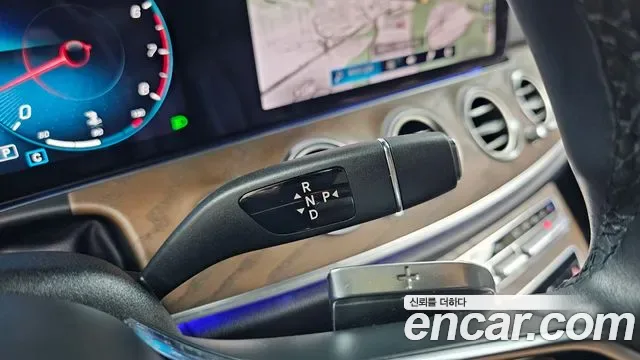 Mercedes-Benz E-Class E250, миниатюра 11