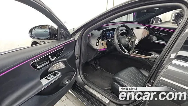 Mercedes-Benz E-Class E300 4MATIC, миниатюра 16