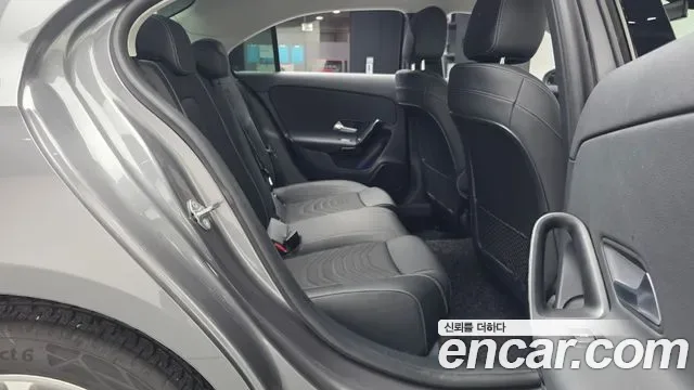Mercedes-Benz A-Class A220, миниатюра 15