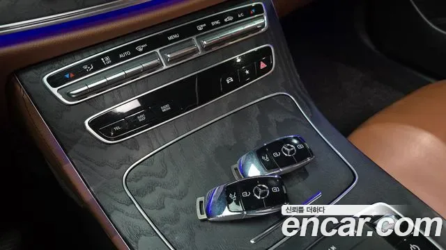 Mercedes-Benz E-Class E220d 4MATIC AMG Line, миниатюра 28