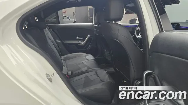 Mercedes-Benz A-Class A220, миниатюра 18