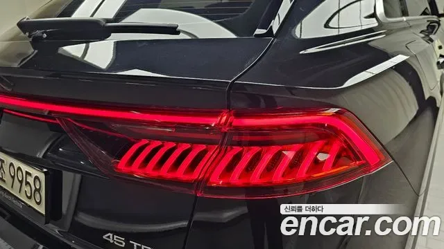Audi Q8 45 TDI Premium, миниатюра 24