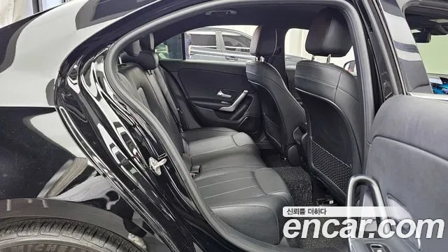 Mercedes-Benz A-Class A220, миниатюра 17