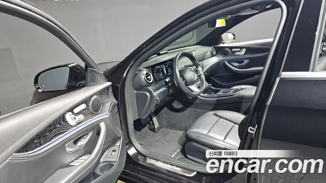 Mercedes-Benz E-Class E220d 4MATIC AMG Line, миниатюра 30