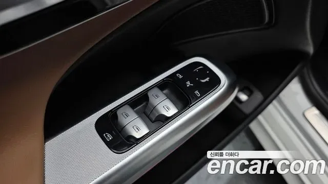 Mercedes-Benz E-Class E200, миниатюра 6