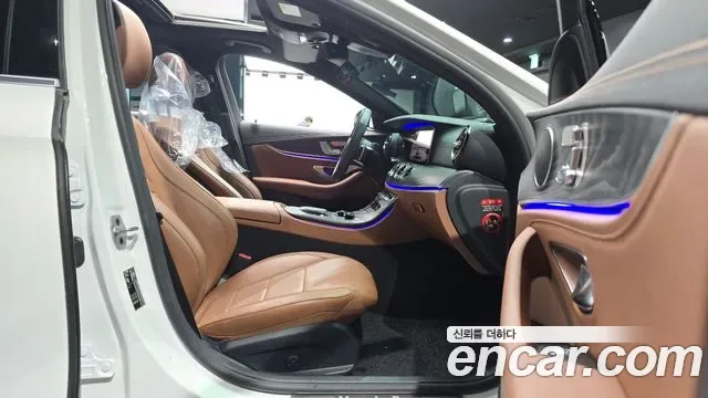 Mercedes-Benz E-Class E220d 4MATIC AMG Line, миниатюра 23