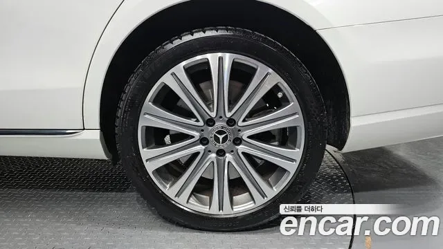 Mercedes-Benz E-Class E450 4MATIC, миниатюра 6