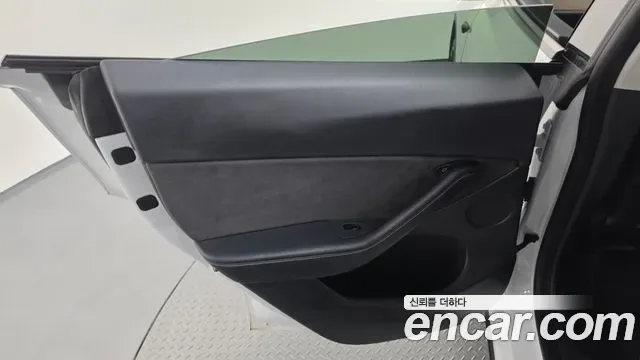 Tesla Y AWD, миниатюра 6