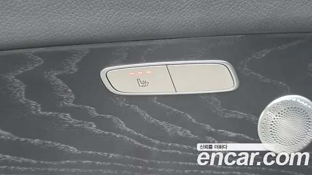 Mercedes-Benz E-Class E300, миниатюра 18