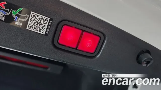 Mercedes-Benz E-Class E200, миниатюра 23