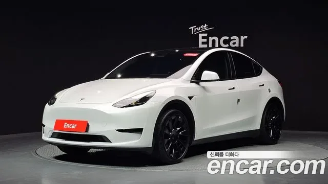 Tesla Y RWD