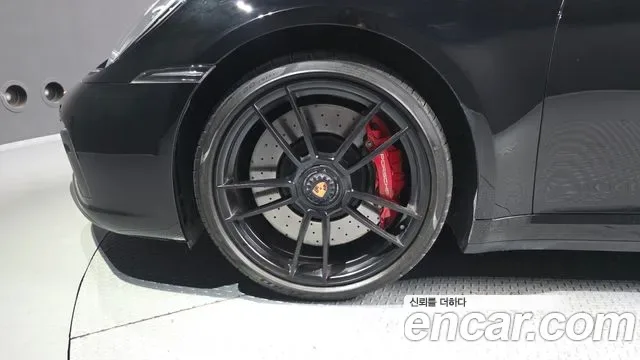 Porsche 911 4 GTS, миниатюра 2