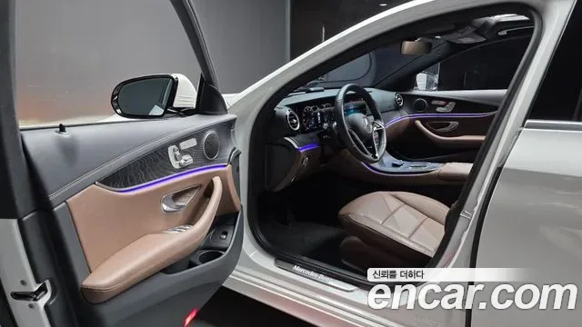 Mercedes-Benz E-Class E250 AMG Line, миниатюра 13