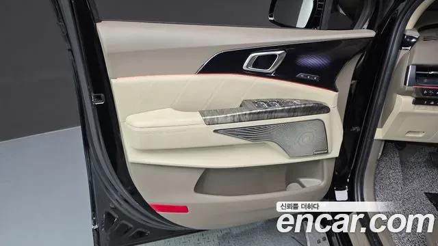 Kia Carnival бензин 4 мест Signature, миниатюра 9