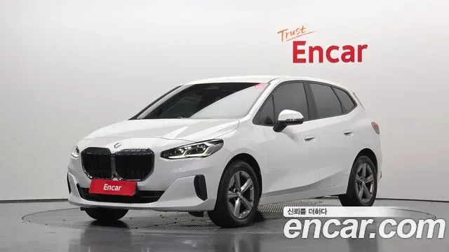 BMW 2 (U06) 220i