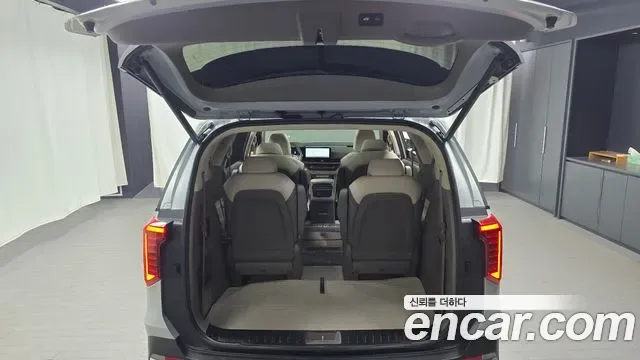 Kia Carnival HEV 9 мест Signature, миниатюра 9