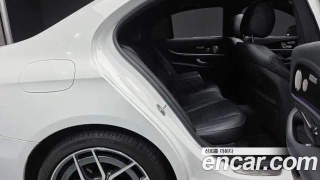Mercedes-Benz E-Class E220d 4MATIC AMG Line, миниатюра 30