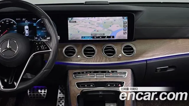 Mercedes-Benz E-Class E250, миниатюра 3