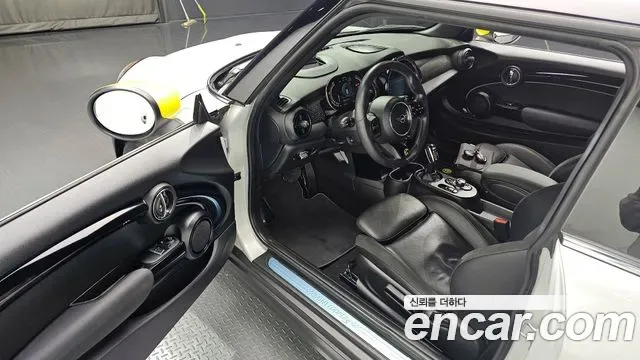 MINI Cooper SE III, миниатюра 4