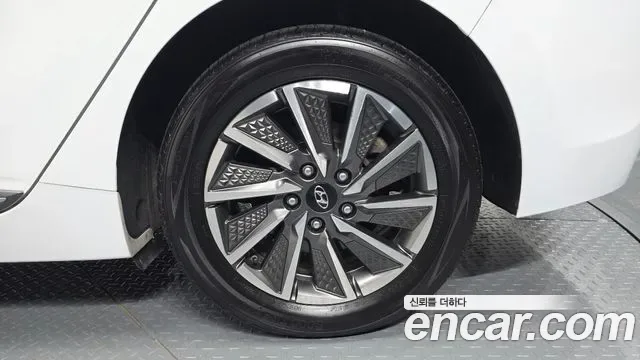 Hyundai Ioniq Q, миниатюра 13