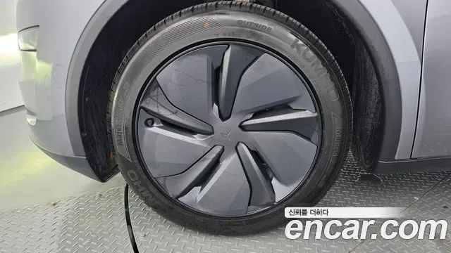 Tesla Y RWD, миниатюра 11