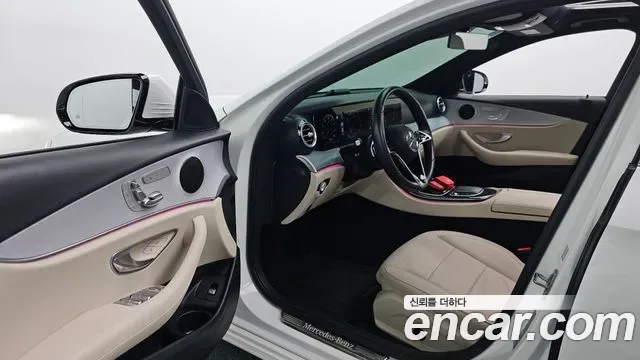 Mercedes-Benz E-Class E250, миниатюра 10