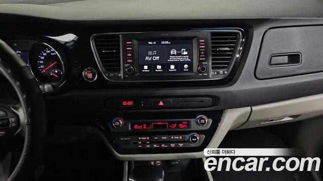 Kia Carnival 8 мест, миниатюра 3