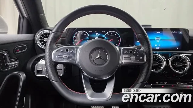 Mercedes-Benz A-Class A220, миниатюра 4