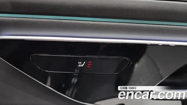 Mercedes-Benz E-Class E300 4MATIC, миниатюра 17