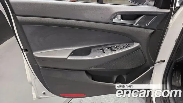 Hyundai TUCSON дизель 2.0 2WD Modern, миниатюра 9