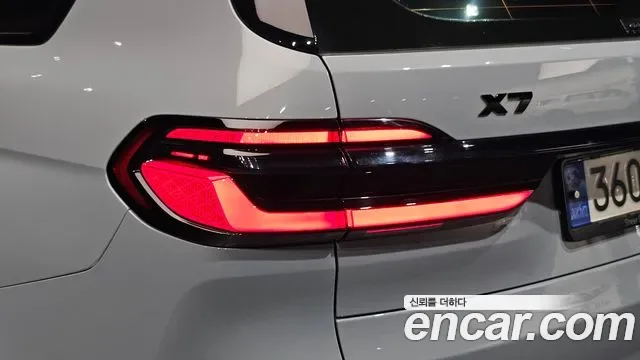 BMW X7 M60i xDrive M 6 мест, миниатюра 3